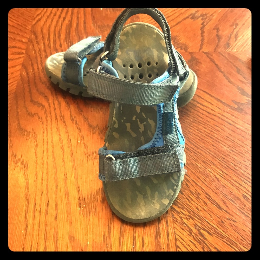 Oshkosh toddler boy sandal-size 11